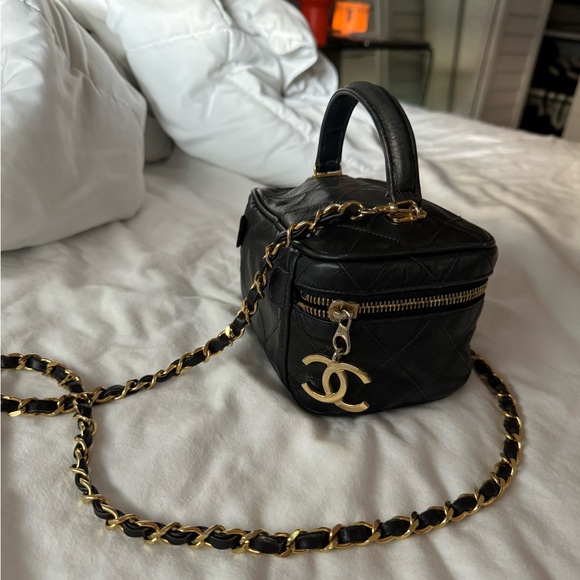 Vintage Chanel Quilted Vanity Bag - Picture 2 of 12